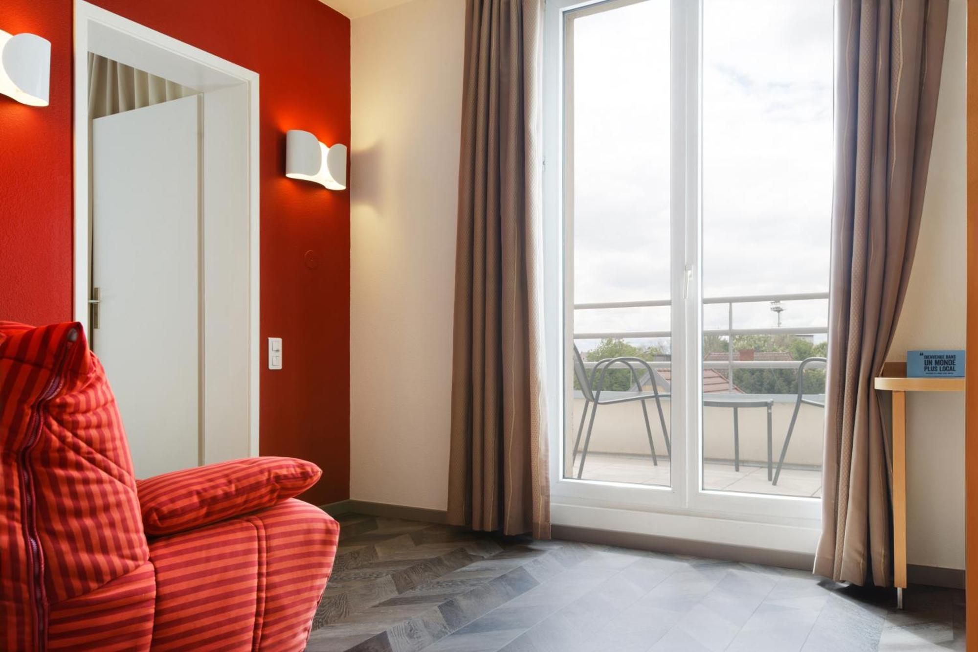 Logis Hotel Beausejour Кольмар Екстер'єр фото