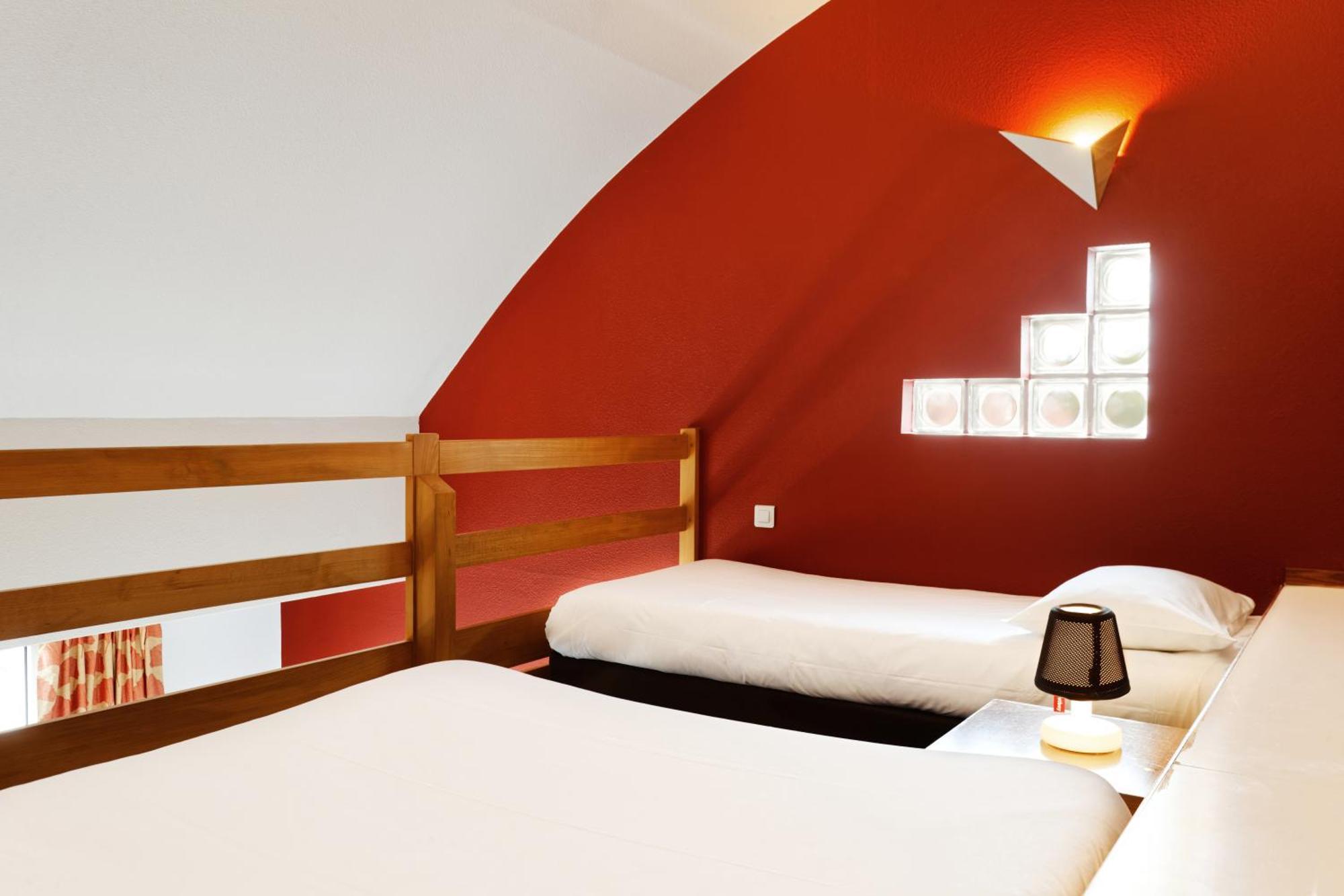 Logis Hotel Beausejour Кольмар Екстер'єр фото