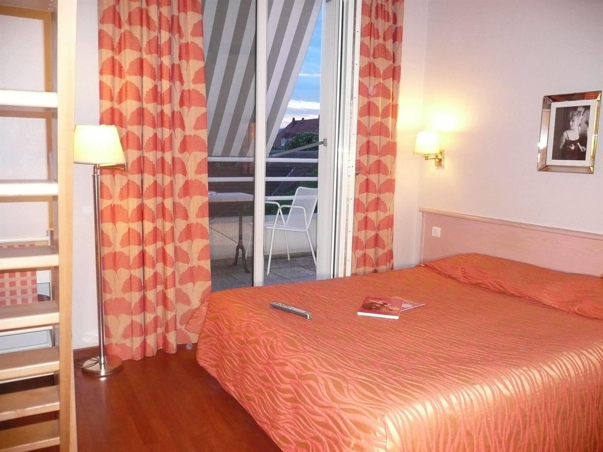 Logis Hotel Beausejour Кольмар Екстер'єр фото